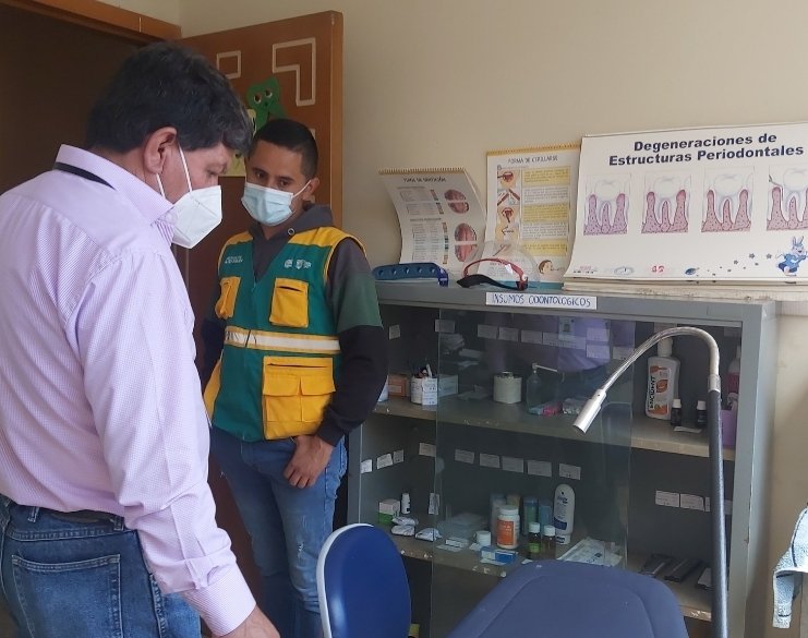 saludazuay_'s tweet photo. #Cañar | Parte de la agenda de @IdrovoFausto, coordinador @saludcz6oficial visita la parroquia Juncal, donde supervisa el Puesto de Salud y se reúne con autoridades locales para tratar temas enfocados al ámbito de la salud. #JuntosLoLogramos https://t.co/g1zpO4lx91