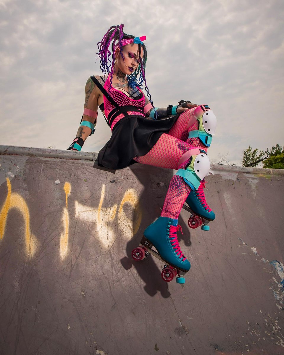 RiedellRoller's tweet photo. TFW your skates match your style ๐โ ๐ @iza.elf in these Lagoon Orbits is a whole vibe!
๐ท @djkcphotography
#riedellskates #riedellroller #riedellorbit #parkskating #quadskates #rollerskating #skatedaily #365daysofskate #rollerskater #ohmyquad #cibcrew #patines https://t.co/LYoSY1mMaR