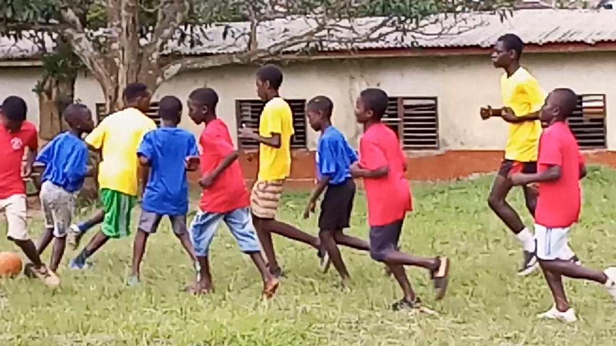A brilliant smile from #Ghana from this boy who has received a Nascot Wood School T-shirt.
As they are not on Twitter could the good people of #Watford please share this photo
<a href="/WatfordMayor/">Peter Taylor</a> <a href="/Observer_Owl/">Watford Observer</a> <a href="/WatfordCouncil/">Watford Council</a>