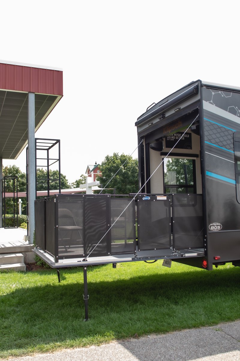 MORryde's tweet photo. We ran into @ASAElectronics at the FROG rally and saw their unit tricked-out with MORryde products.

We love bumping into our fellow collaborators!

#morryde #asaelectronics https://t.co/E3Eu5wk6p6
