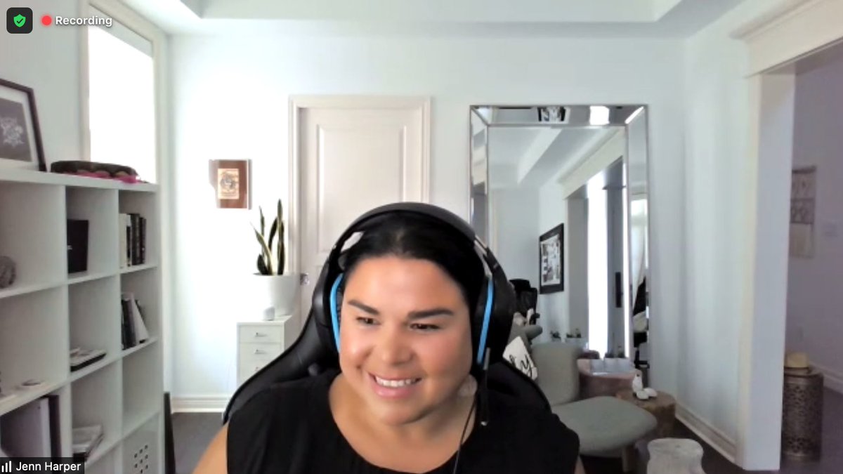 ZeliaMCT's tweet photo. #ECOOcamp Day 2/2 🎉
Jenn Harper @cheekbonebeauty 🙌
✏️Beauty is a digitally native direct to consumer brand
✏️Helping Indigenous youth see themselves in a beauty brand while using the concept of Life Cycle Thinking
✏️Sustainable socially conscious beauty
#Resilience #RemoveShame https://t.co/IrmFbpckwd