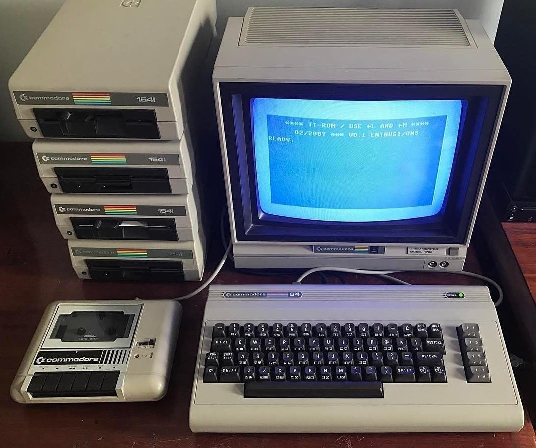 CommodoreBlog tweet media