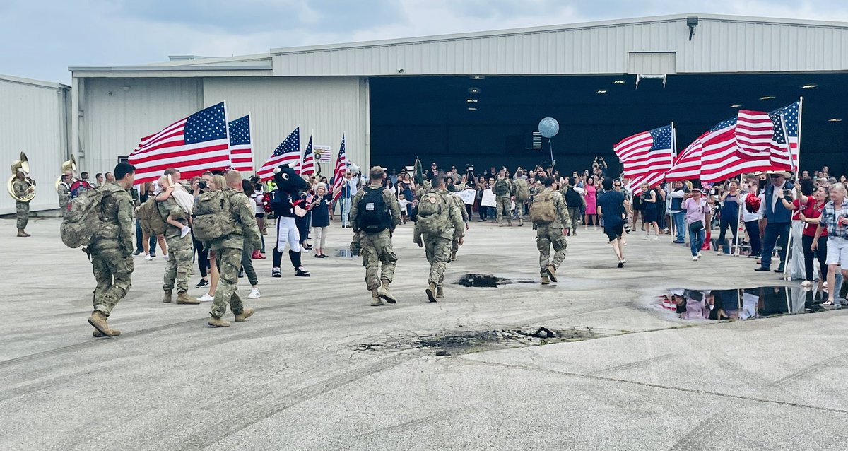 Welcome home 1-133 FA - Thunder! 1-133 FIeld Artillery Battalion of @Team_Anzio performed exceptionally on behalf of @TXMilitary & @TexasGuard while recently mobilized in support of the Multinational Force and Observers mission in the Sinai Peninsula (Egypt). @MGTracyNorris