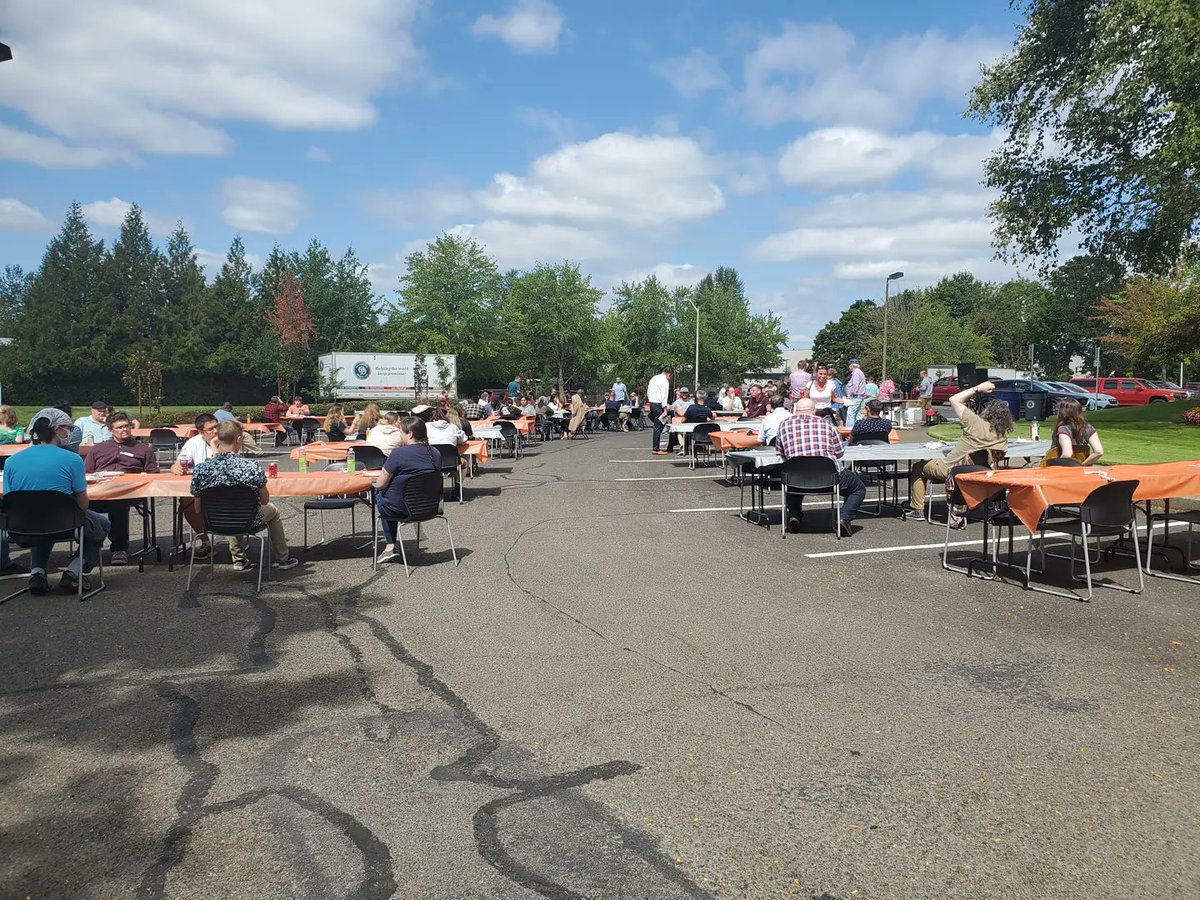 DuraLabelbyGP's tweet photo. 50 years is a long time in business, and we are so proud. Happy to celebrate our anniversary today by giving our employees a nice barbecue lunch.
#anniversary #barbecue #lunch #thankyou #employeeappreciation #beaverton #oregon #DuraLabel https://t.co/5sA2mq1vnS