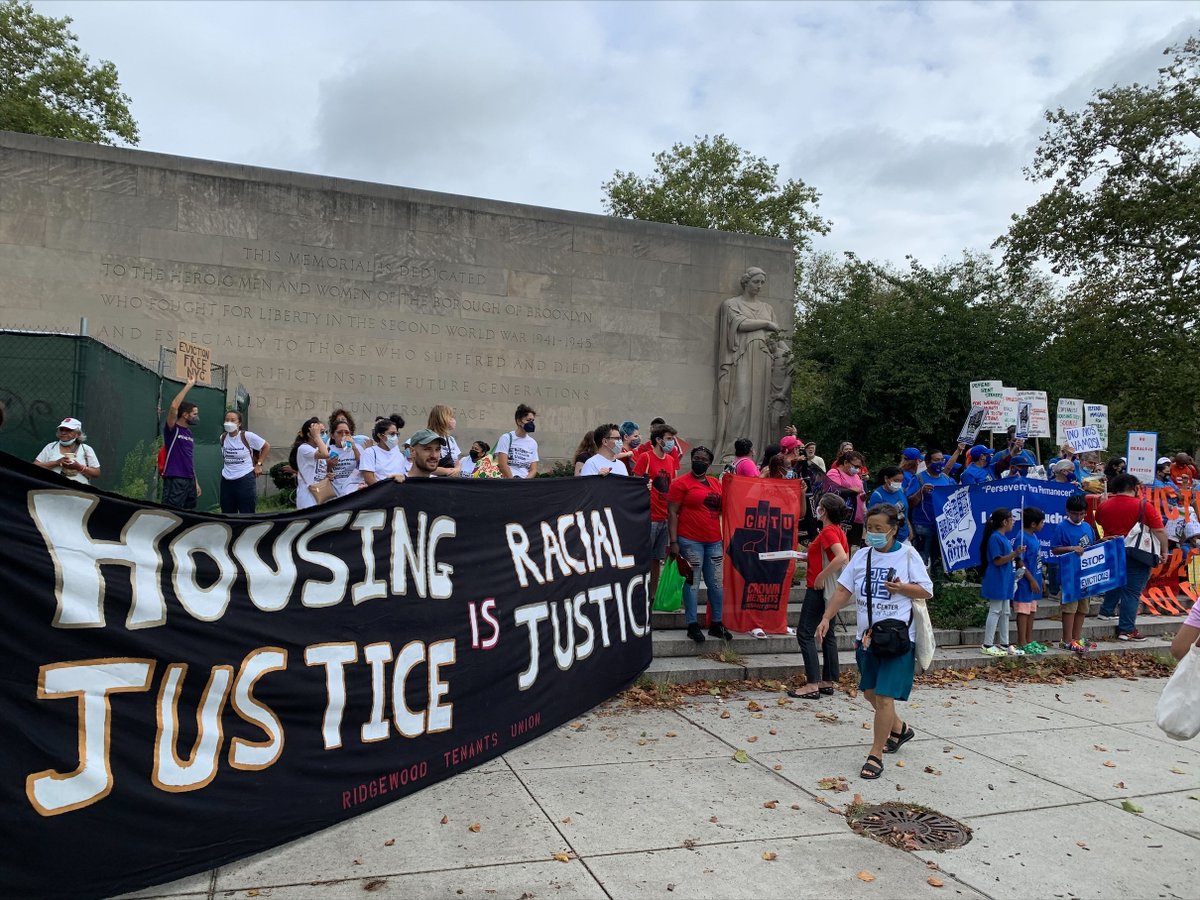 CSSNYorg's tweet image. Today we joined hundreds of tenants and elected leaders in Brooklyn to protest the slow rollout of the ERAP program and the expiring eviction moratorium.  @CarlHeastie @SenatorASC @GovKathyHochul: act now to protect tenants!