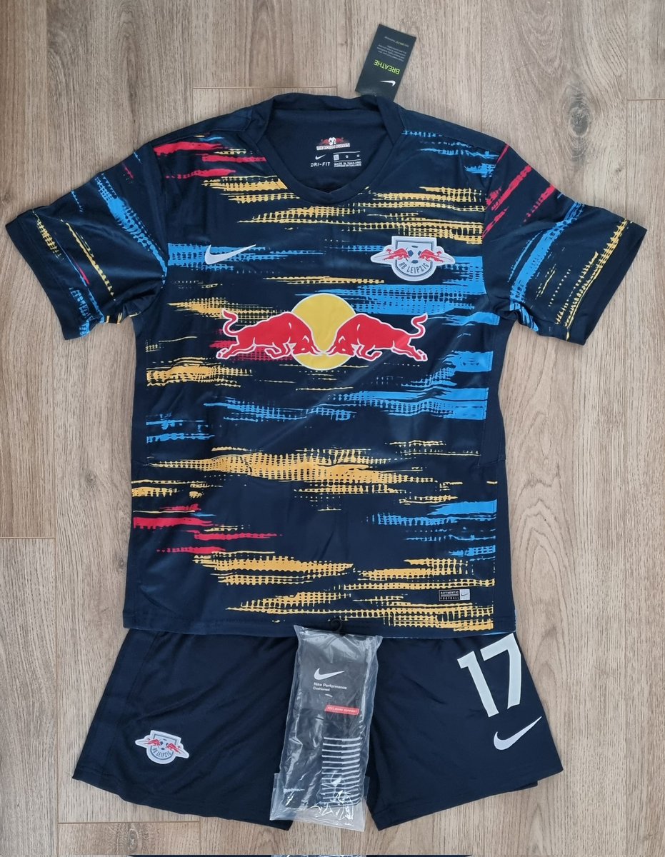 LivKitMan's tweet image. RB Leipzig home and away kits for @AfcBull all the best for the season lads👍🏻thanks again