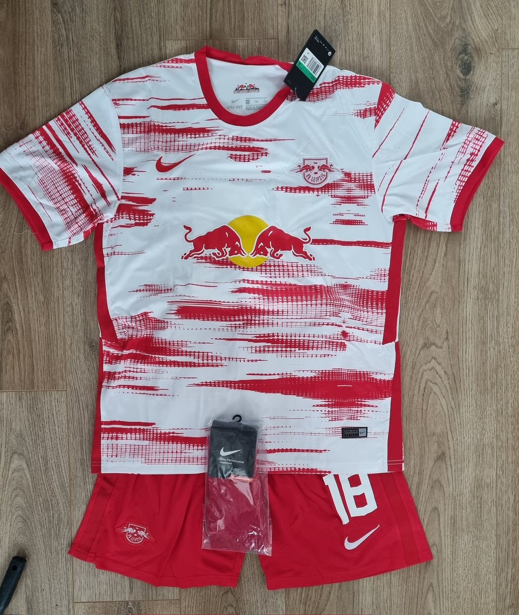LivKitMan's tweet image. RB Leipzig home and away kits for @AfcBull all the best for the season lads👍🏻thanks again