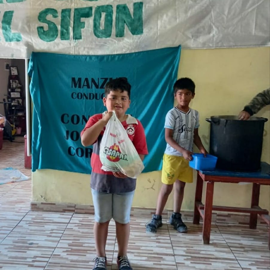 En el día hoy Colaboramos con un nuevo comedor en la zona del Barrio "El Sifón" así abra sus puertas; nos sentimos orgulloso de brindar un plato de comida a la gente que más lo necesita. Agradezco a los colaboradores y el Diputado <a href="/cisneros_tuc/">Carlos Cisneros</a> que ponen todo su empeño.