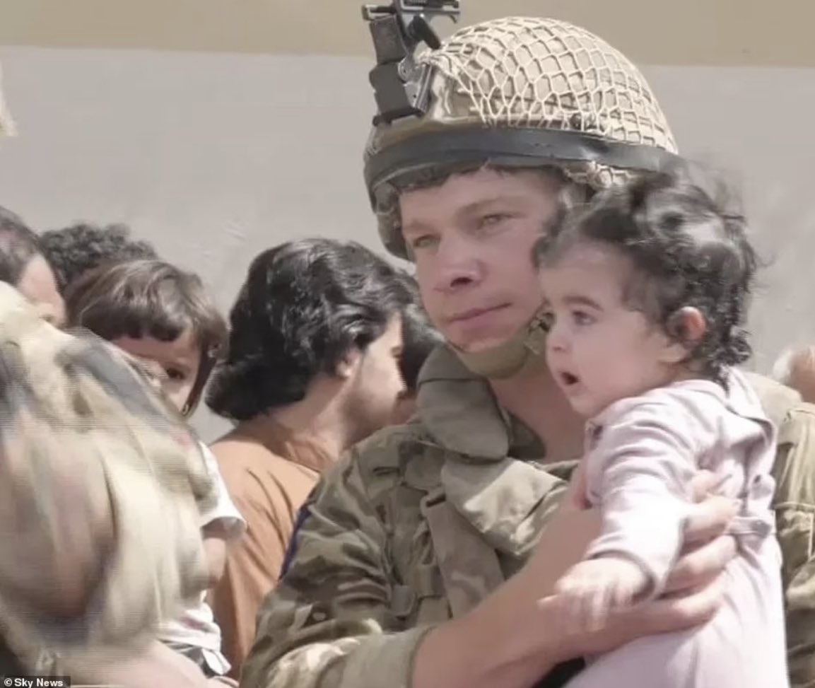 TheParachuteReg's tweet image. ‘…A force for good and for all seasons…’
#UtrinqueParatus
#AdUnumOmnes
@16AirAssltBde 
@BritishArmy