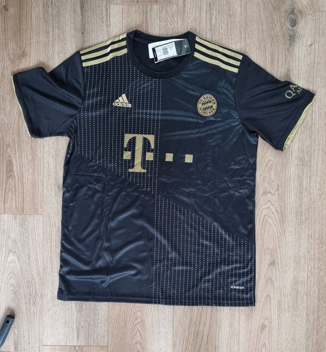 LivKitMan's tweet image. Bayern,Madrid &amp;amp; PSG tops for @sean_normski 👍🏻