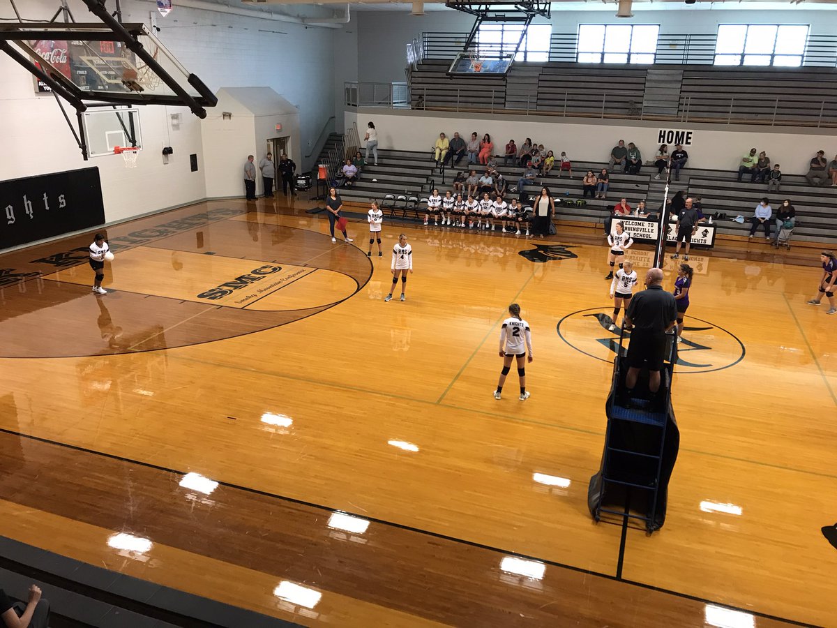 KevinHensleyCVN's tweet photo. THREAD: #Robbinsville welcomes Martins Creek and Asheville Independent School, for respective middle and high school action. #LadyKnights #SMCVB #SMCJVVB #SMCMSVB https://t.co/0UiP4YPIIP