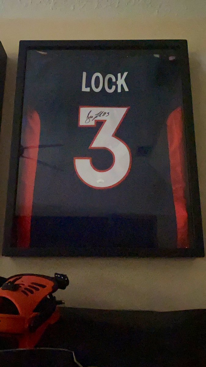 JakePlummerStan's tweet image. Got this for $20 last year when people were quitting on him. Can’t wait to see what happens this season. #BroncosCountry