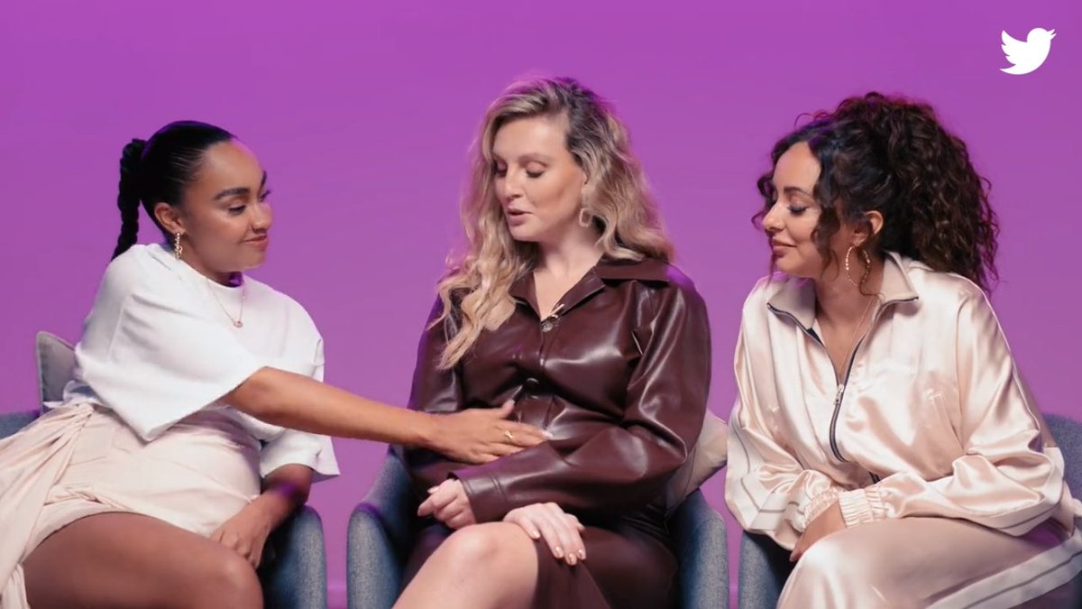 kweenthirlwall5's tweet photo. Che y si cuando Leigh dijo "women" y luego tocó su panza dijo indirectamente que el baby mixer de Pez es una nena??????? Ojalá que si TuT #10YearsWithLittleMix #10YearsOfLittleMix https://t.co/nSRg2w4mJw
