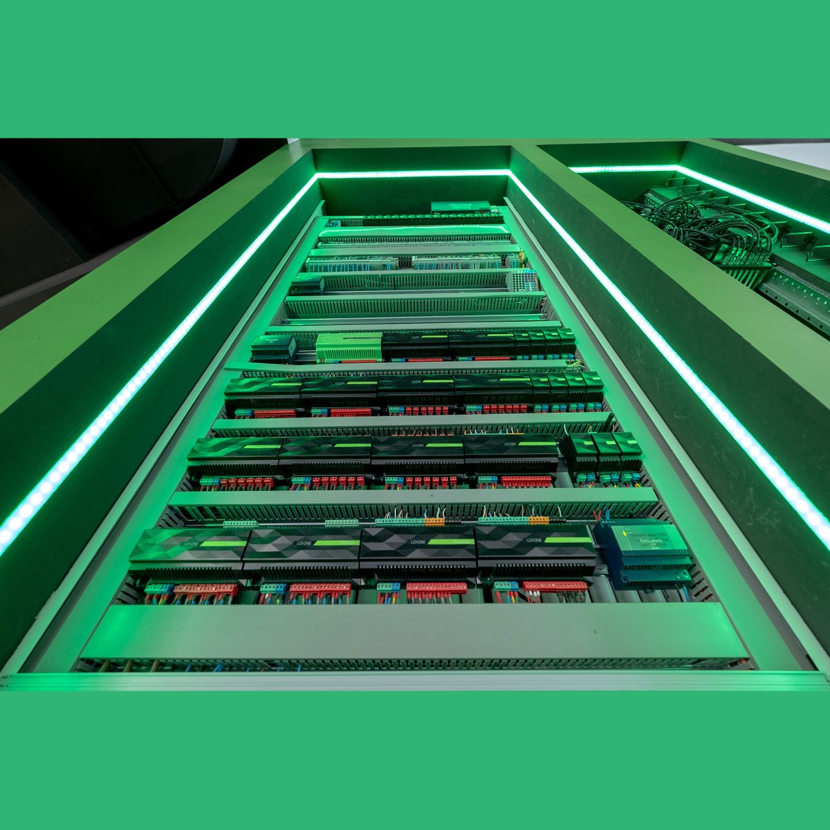 ottomate's tweet image. Throw Back Thursday, to this week 2 years ago when we visited #Loxone HQ &amp;amp; their smart apartment in Germany.

We then spent the weekend in the Loxone Show Home in Austria. A brilliant way to try out smart home living.

Thanks again Loxone!

#AutomatedHome #HomeAutomation #TBT