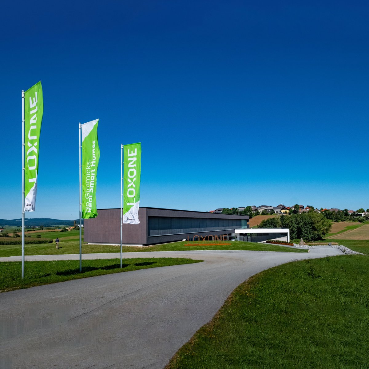 ottomate's tweet image. Throw Back Thursday, to this week 2 years ago when we visited #Loxone HQ &amp;amp; their smart apartment in Germany.

We then spent the weekend in the Loxone Show Home in Austria. A brilliant way to try out smart home living.

Thanks again Loxone!

#AutomatedHome #HomeAutomation #TBT