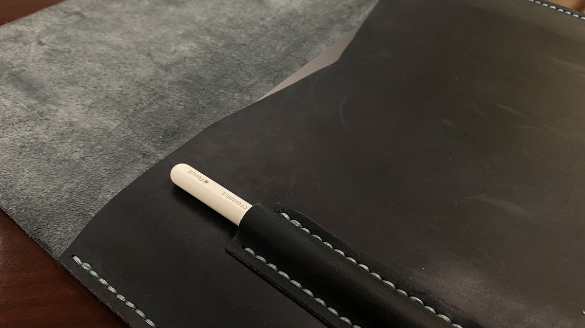 cfgamble's tweet photo. CFGamble’s custom Draftman 2 iPad Pro case https://t.co/YpETWa1woS https://t.co/11ekPiZVNb