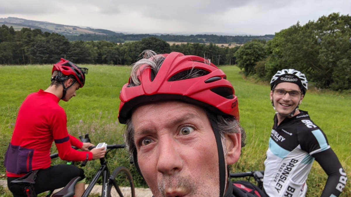 Cycling makes you feel great <a href="/BarnsleyRdClub/">Barnsley Road Club</a> ! Great Thursday  Club Run. Looking forward to all the Tough Barnsley Boundary Sportive on Sunday #helptheheroes britishcycling.org.uk/events/details…