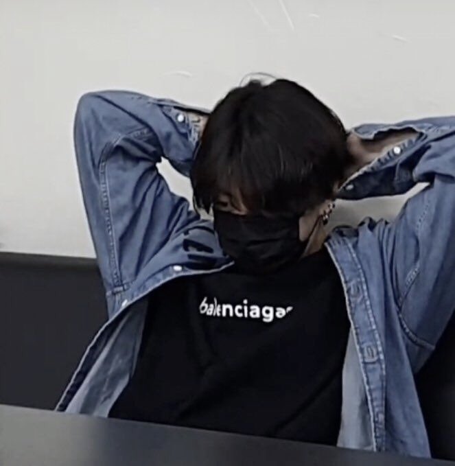 i’m ace, new account after taking a break of twt, looking for new moots and ppl to interact with.
like and rt for moot :]

#krp #kpoprp #krptwt