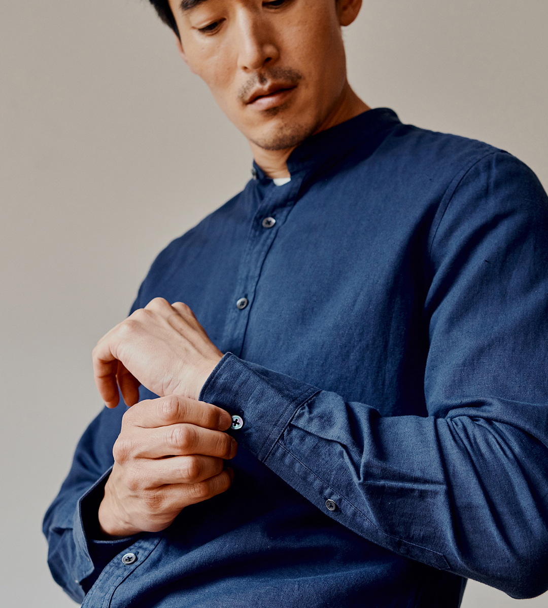 onsclothing's tweet photo. Meet the Aleks Shirt | Our signature band collar for clean sophistication and appropriate casualness. Rounded hem for easy tuck-ins. Find your #OneNiceShirt https://t.co/QPcLEtn2R5