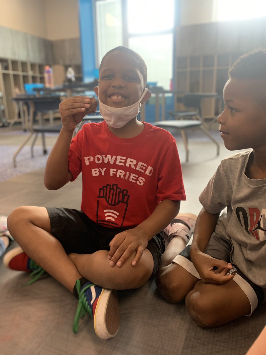 This week, we learned about how rocks and minerals can have different properties, such as texture and luster. Students were most impressed with the luster of hematite and the lightness of pumice (“It feels like foam!”) <a href="/RosaPTweets/">Rosa Parks Elementary School</a>