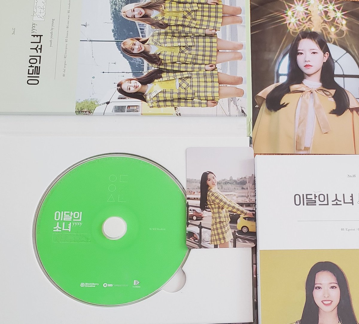 aquak15's tweet photo. ☆ happy 3rd anniversary, loona ☆
.
.
.
.
these 12 girls have become so very important to me in the last 1 ½ yrs that i've stanned them (circa [ # ] era) and their music has helped me a lot. i hope we can see more success for them!!
#3YearsWithLOONA #LOONAbirth #LOONAVERSARY https://t.co/7WBks9m75z