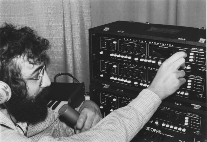 EventideAudio's tweet photo. #tbt to the early days of Eventide. Pictured here is Tony Agnello running his voice through the #H949Harmonizer®.

For more context on this photo, and to learn how he designed the device, check out our latest #50thFlashback blog --> https://t.co/D7BLBM2xKw https://t.co/WchmzPos7T