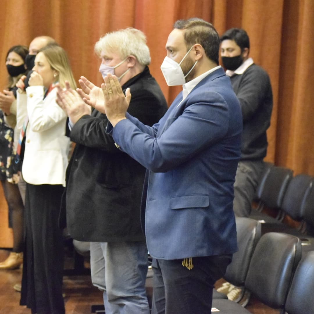 Otra sesión del Honorable Concejo Deliberante, dónde se realizó la aprobación de la ordenanza"cupo laboral para víctimas rescatadas de la trata sexual"en el municipio de San Miguel de Tucumán con la presencia del director nacional del Comité Ejecutivo de la Lucha contra la Trata.