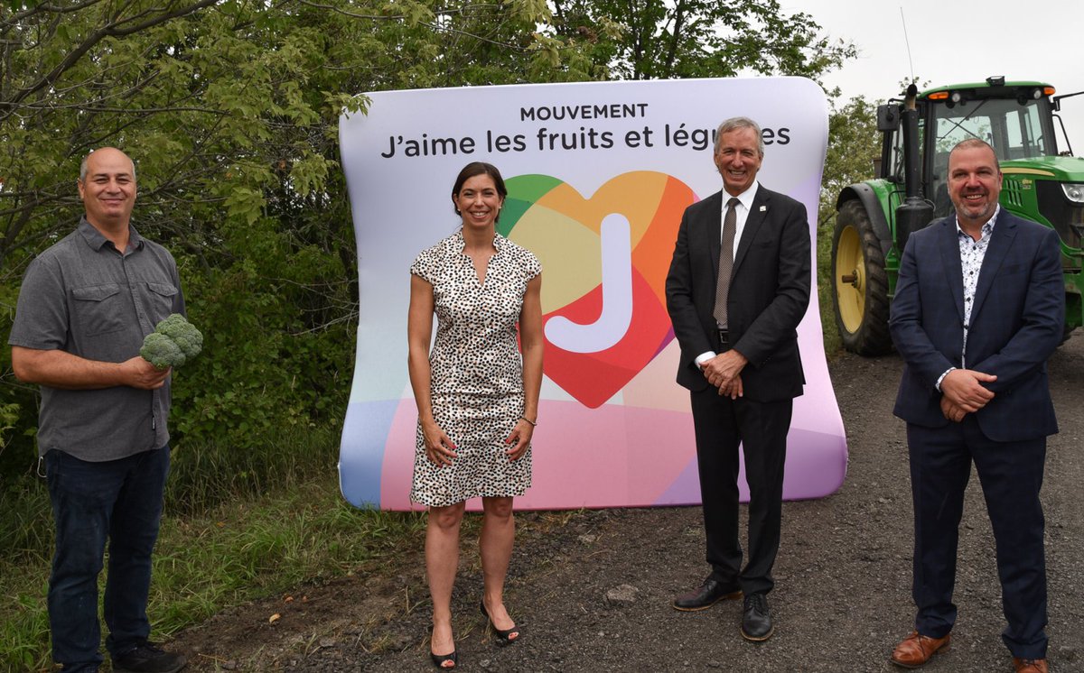 Aqdfl_Qpma's tweet photo. @Aqdfl_Qpma se réjouit de l’aide gouvernementale @mapaquebec de 750 000 $ pour soutenir le Mouvement #JMFL = + actions pour +consommation #fruits #légumes avec partenaires et #industrie #FVIY https://t.co/8HSbNkvBSP https://t.co/JauOa34yAa