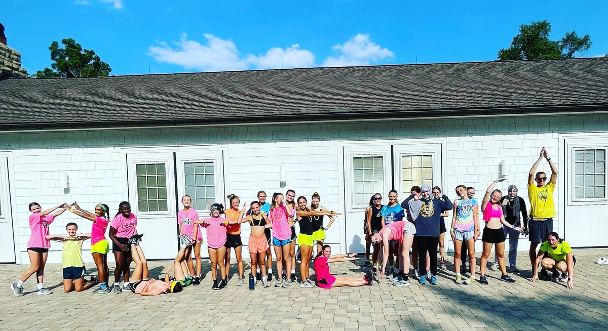 NDAEaglesXC's tweet photo. Happy threshold Thursday! XC Eagles being authentically awesome! #neonout #thresholdthursday #wespelledauthentic! https://t.co/2M2tSPzgw3