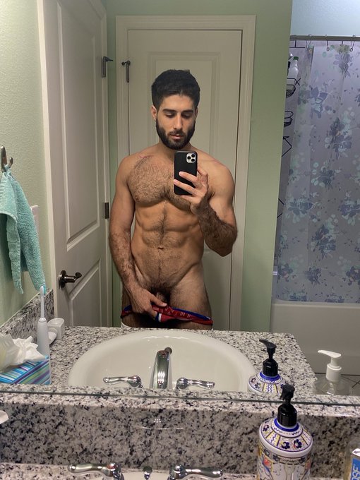 Got a hair cut https://t.co/LzYhX6Ff59