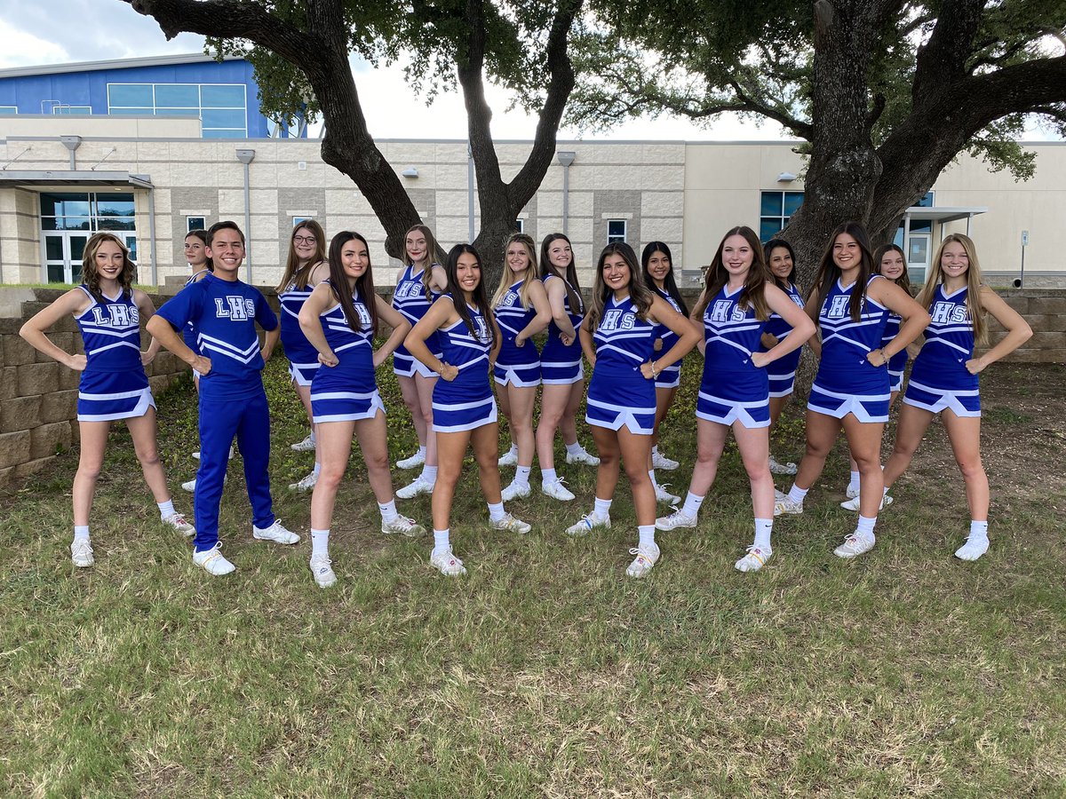 CheerLampasas's tweet image. Picture Day with the family 📸
#family #footballprogram #kdigitalpro