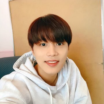 NCITbamboo's tweet photo. #NCIT대나무숲005

(익명)
이름 문태일이라고 하던데 오빠 너무 잘생겼어요. 잘생기면 오빠래요. 
학번 보니 후배던데. .ㅎ https://t.co/HmY5pbWmTw