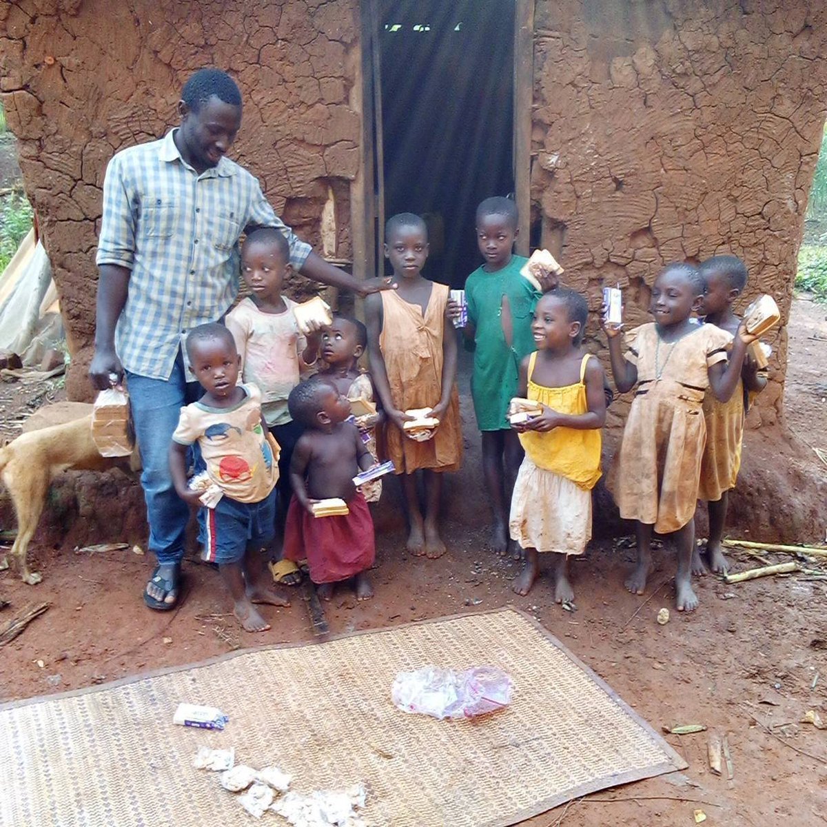 ChrisKids's tweet photo. Brother and sister we need your donation and support please https://t.co/sBjcrRF5pI