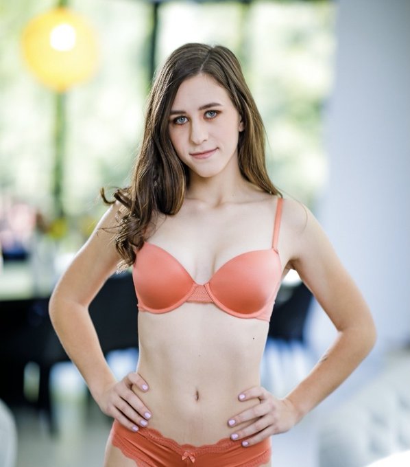 I just got a new Subscriber on #AVNStars! You can Follow me at https://t.co/k5LWYqhwNd https://t.co/<a href="/tag/avnstars"class="tags">#AVNStars</a>