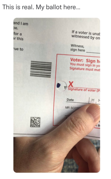 JovanHPulitzer's tweet photo. California FLIP YOUR BALLOT WRONG AND YOUR VOTE IS GONE! They can see you want Newsom GONe but now they can trash your ballot too! #OYFE they have been doing low-level paper hacks for DECADES right under our noses.  NEVER AGAIN https://t.co/q3cOXMRFQH
