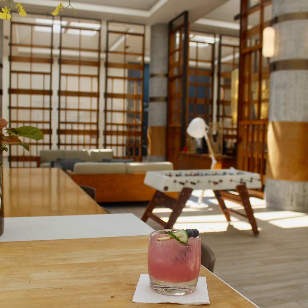 One more day till FriYAY!  Join us for beverage, bites &amp; live music here at Jute tomorrow from 5pm-8pm!

#westdrift #manhattanbeach #livemusic #lobby #cocktail