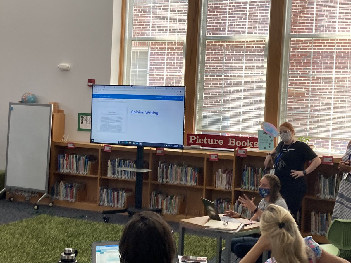 Thank you to <a href="/Underwood_gt/">Underwood GT Magnet Elementary School Foundation</a> for helping start our day off at <a href="/underwoodgtm/">underwoodgtm</a> heathy, so our teachers can work on our SIP goals. Bonus treat to have Peggy Churn share her knowledge with us! <a href="/wcpssmagnets/">WCPSS Office of Magnet Schools (Choice Schools)</a> #rebootreigniterefocus <a href="/CentralWCPSS/">Central Area</a>