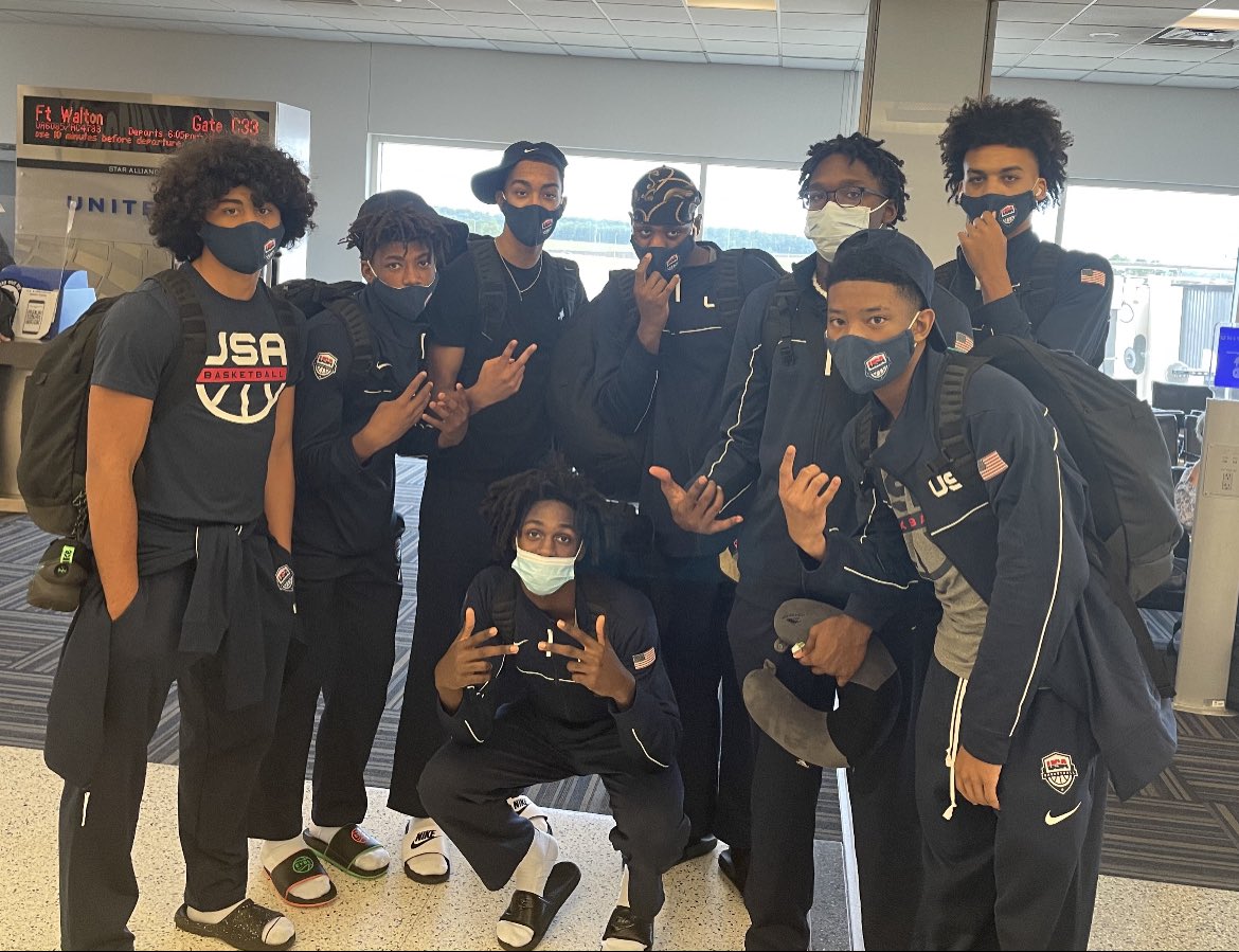 coachswhite's tweet photo. Wheels Up!!!
#NextStopMexico🇺🇸🏀🥇💪🏾
@usabjnt https://t.co/OUCITghjHy