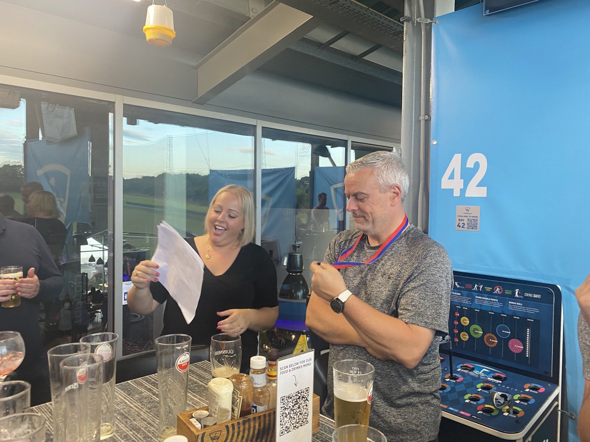 ContourRoofing's tweet photo. Top night out ⁦@Topgolf⁩ Chigwell #TheContourWay https://t.co/fBXsly9wXC