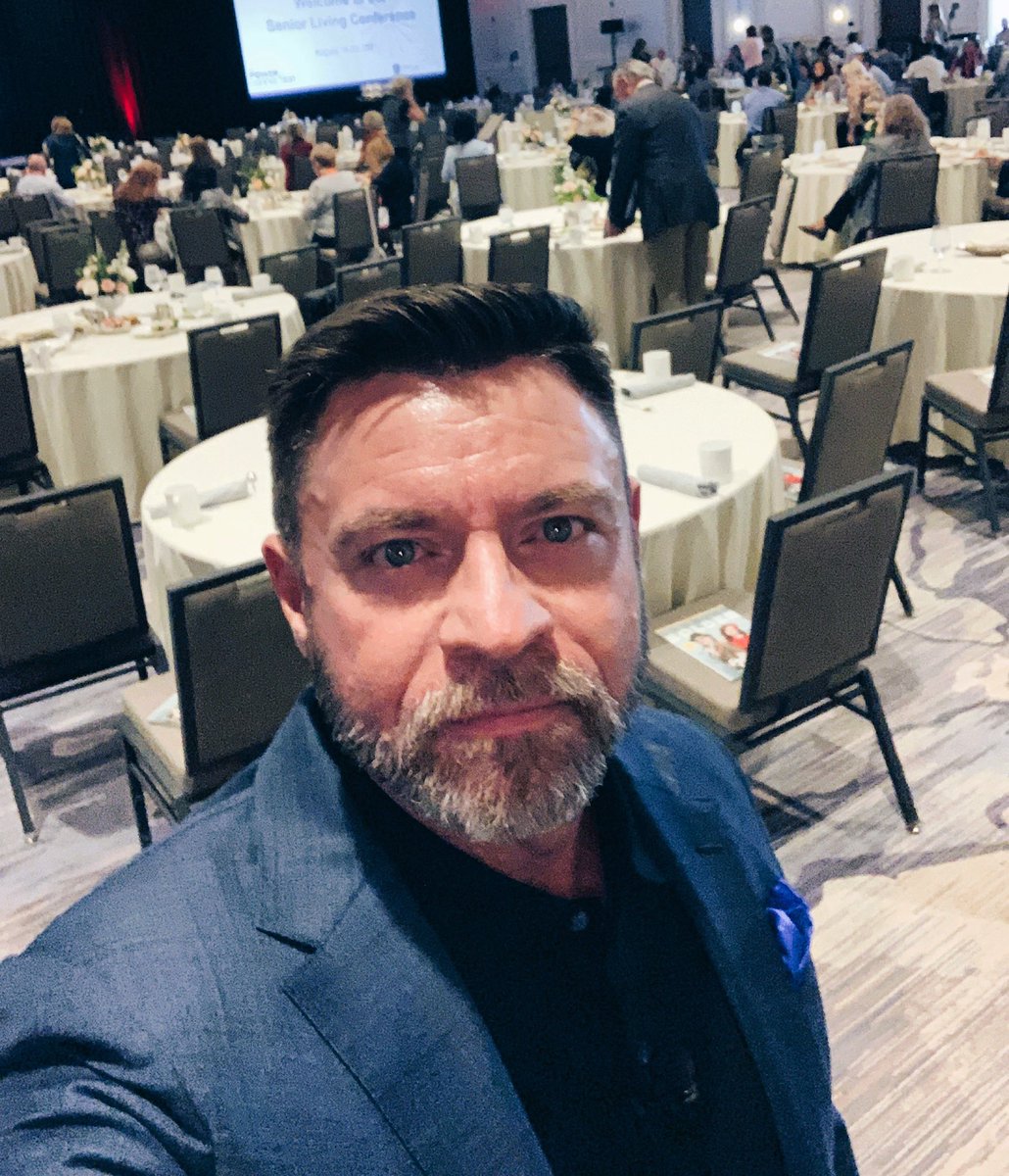 HeroSpeaker's tweet photo. I love it every single time I am blessed to share The Hero Effect. Today was no exception, a ballroom filled with Healthcare Heroes who are making Florida Senior Living Institute an Extraordinary organization of difference makers!
.
.
.
#fsla2021 #fslaconference #heroeffect https://t.co/0GPAEhKhYd