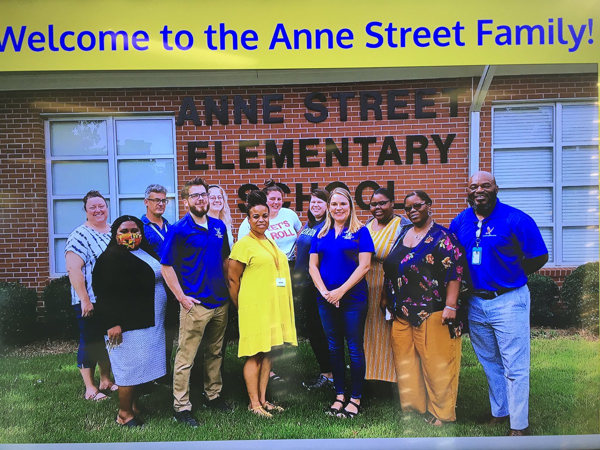 PrincipalRoyal's tweet photo. #GSCSWelcometotheEagles’@AnneStreetES @PrincipalRoyal @GSCSELA @GSCSDistrict1 @ssmac7dee @gscsfit @TSimsGSCS @DrEvans_GSCS @ https://t.co/fT6PDzKdVC