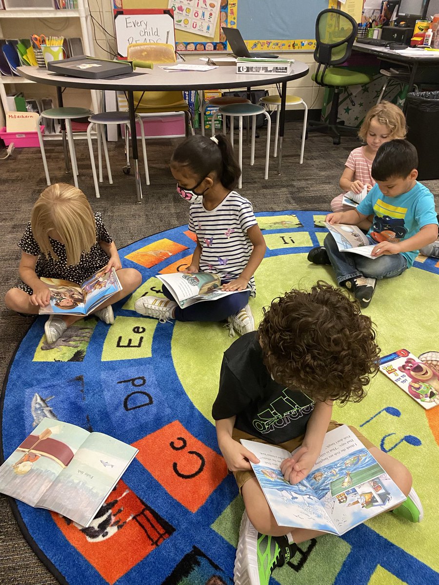 allimceach's tweet photo. We’re taking care of books as we learn/practice the different ways to read. @HumbleISD_FE #readthepictures #readthewords #retellthestory https://t.co/pvJIzGos26