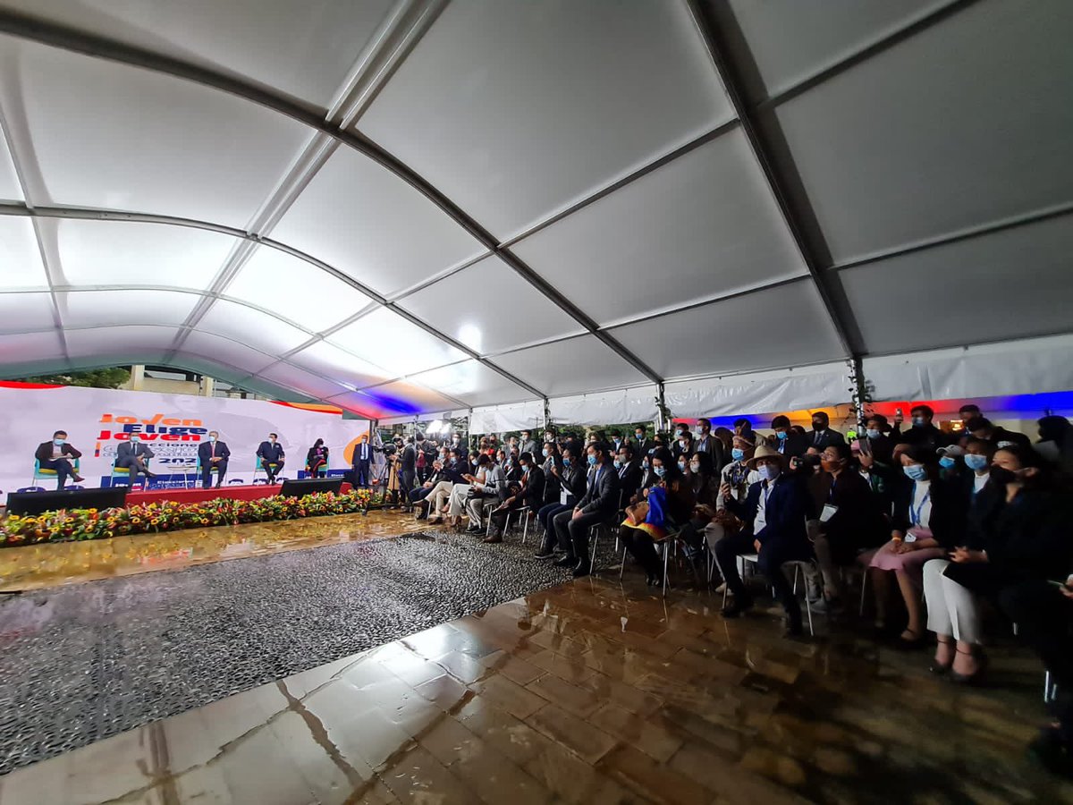 carlos_guevara's tweet photo. Hoy con los jóvenes del @PartidoMIRA acompañamos el lanzamiento de la elecciones de los Consejos Municipales de Juventud.  Gracias al Pte. @IvanDuque por implementar Ley 1885 /18 de nuestra coautoría, fortalece liderazgo juvenil y democracia participativa https://t.co/c353U9IFEG