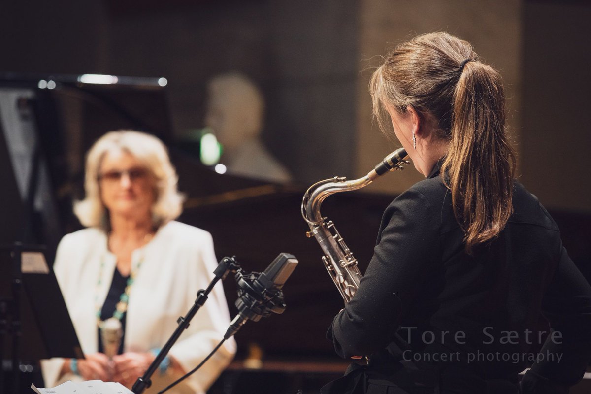 Karin Krog &amp; Hanna Paulsberg in concert in Universitetets Aula at Oslo Jazzfestival 2021. Lineup: Karin Krog (v), Hanna Paulsberg (s), Erlend Slettevoll (gp), Trygve Waldemar Fiske (b) and Erik Nylander (d). More photos: buff.ly/37YuOuE #oslojazz <a href="/oslojazz/">Oslo Jazzfestival</a>
