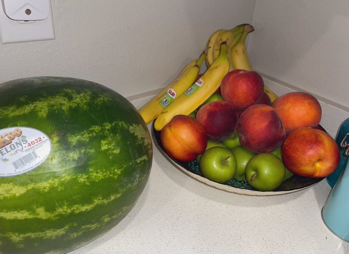 I only like fruit like a little bit … ???????? #FruitAddiction #Watermelon #Peaches  #bananas #nectarines