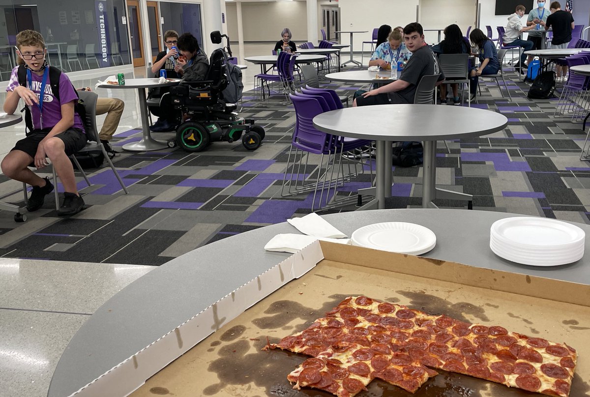 MrGood_TV's tweet photo. Huge thanks to @Panoony in Brownsburg for feeding the BHS-TV &amp; https://t.co/qziCqVpWl5 broadcast crew! Please support local businesses that support our students! https://t.co/u0jw4BX19F
