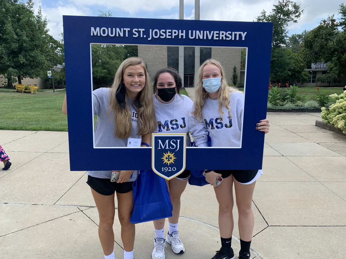 MountStJosephU's tweet photo. Such great energy on campus today for the final Orientation of the summer! 

Welcome Weekend, here we come! https://t.co/d9rEM0Tyl5