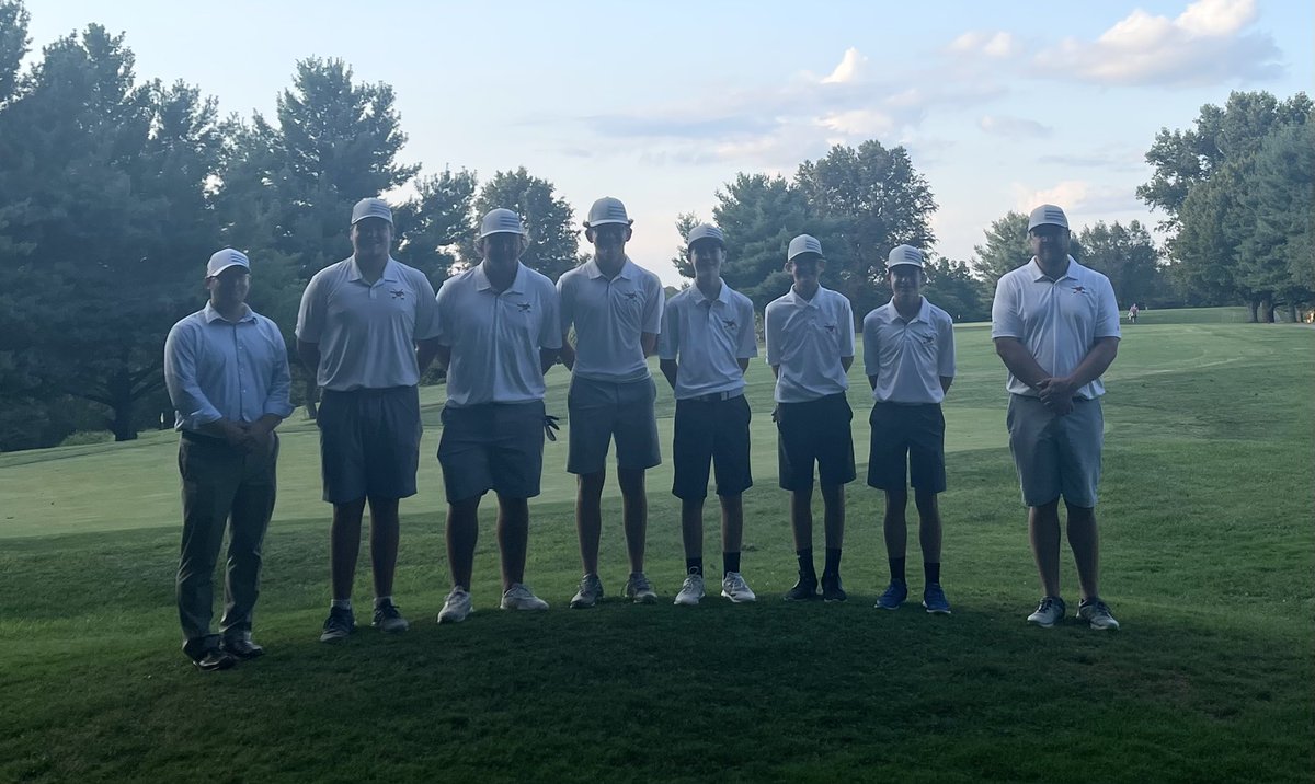DesalesGolf's tweet photo. Another good win today for our JV squad over Collegiate and Ballard. @PollockBrenden with the low round of 39. And big props to @BRedd02 with a career low of 43! https://t.co/KvVkxl6RHO