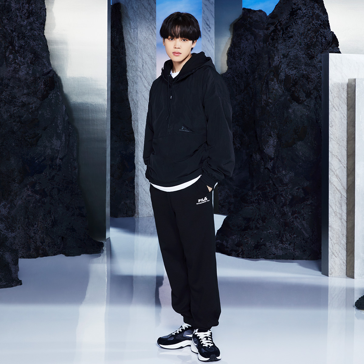 fila_korea's tweet photo. 나다움이 주는 편안함
Be comfortable of being me.

Find Your Basics
2021 FILA FALL COLLECTION

💜 제품 확인하기 : https://t.co/bevE63GAbo

#휠라 #FILA #방탄소년단 #BTS #RM #진 #슈가 #제이홉 #지민 #뷔 #정국 #Jin #SUGA #jhope #Jimin #V #JungKook @BTS_twt #Findyourbasics #가장_나답게 https://t.co/nbmN6zvsk1