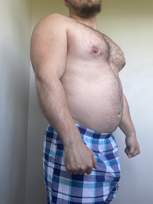 Went from size medium to 3XL in what feels like only a few months haha nothing fits me and I kinda love<a href="/tag/bigdickproblems"class="tags"><span>#bigdickproblems</span></a>